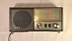 Vintage Panasonic RE-6277 FM/AM 2-Band Table Radio Tested Working