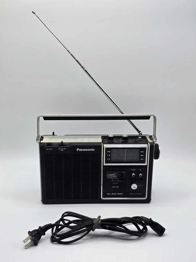 Panasonic RF-1060 3-Band Portable Radio AM FM PSB AC Battery Japan