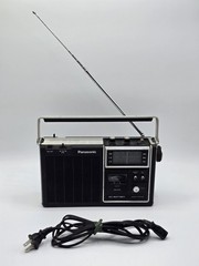 Panasonic RF-1060 3-Band Portable Radio AM FM PSB AC Battery Japan