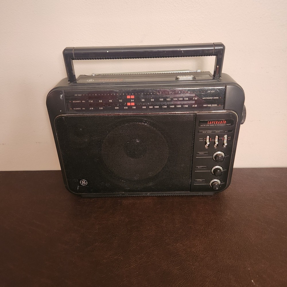 GE Super Radio III Long Range AM/FM – Black