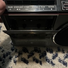 General Electric Vintage AM FM Radio Tape Player Boombox Model 3-5233B See Desc