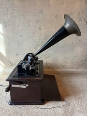 Thomas Home Phonograph Radio Cassette Player Model 177 w/ Witches Hat Horn Works
