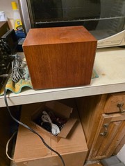 KLH200 Compact FM/AM Alarm Clock Radio w/ Ext. Speaker