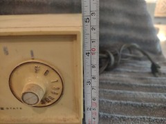 Zenith Hong Kong 60 Hz 12 Amp AM Solid State Alarm Clock Radio For Parts Vintage
