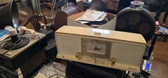 Silvertone Model 9028 clock radio Magic Glow Timer Dual Speaker