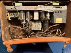 Vintage Leather Case Zenith Tube AM Radio , Carousel Model A404 Untested 4 Parts