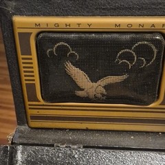 Majestic Mighty Monarch of the Air Portable Radio AC-DC/Battery Model B 614896