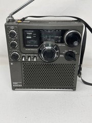 Sony ICF-5900W Radio FM MW SW1 SW2 SW3 Multi 5 Band Receiver Japan