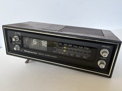 Magnavox 1R1773 Flip Clock Radio – MCM Wood Grain – WORKING Rare