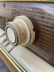 Grundig Majestic Tube Radio 2077 1950’s Tabletop AM/FM Shortwave Vintage Germany