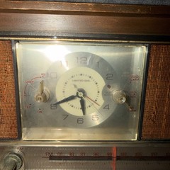 General Electric Solid State Dual Speaker Alarm Clock AM/FM Radio C1540 Working