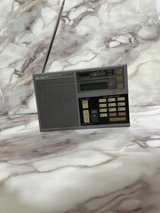 Sony ICF-SW7600D FM Stereo SW/MW/LW PPL Synthesized Receiver Radio ** JUNK **