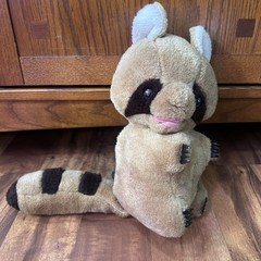 RARE Vintage 1970s Raccoon Transistor AM Radio Electronic Plush Toy 12 inch
