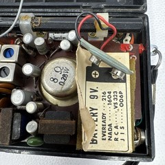 Vtg Universal 9 Transistor FM AM Pocket Radio Super Het Taiwan Dial Receives