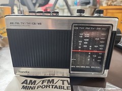 Vintage The Bandleader by Randix Portable Radio MB5552 W/Original Ear Bud,Works