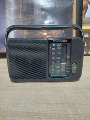 Vintage Panasonic RF-544 AM/FM Radio Used Teated No Chord