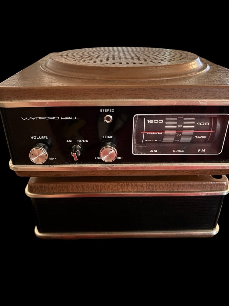 Wynford Hall AM/FM FLIP NUMBER ALARM CLOCK /Stereo Adapter- Pls Read Description