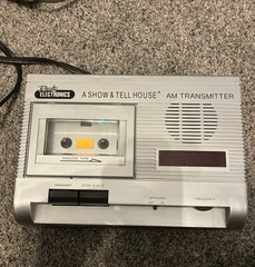 Vintage Radio Shack Realistic « A Show & Tell House » AM Transmitter/FOR PARTS