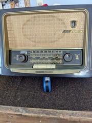 Antique Grundig Majestic AM/FM Radio Model 105