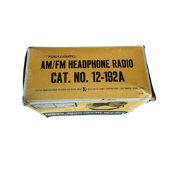 Vintage Realistic Twin Speaker AM/FM Headphone Radio. Model 12-192A