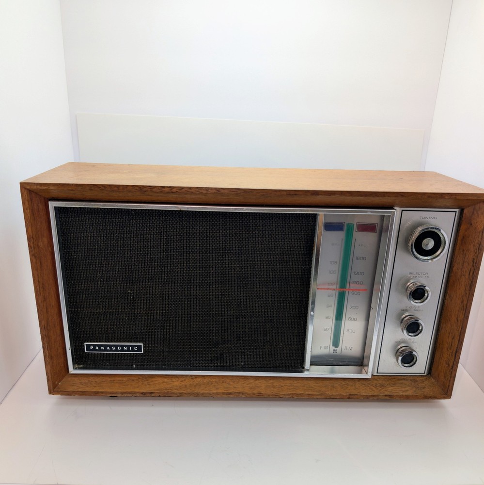 Panasonic RE-7259 FM-AM 2-Band Desktop Tabletop Wood Radio Vintage 1975
