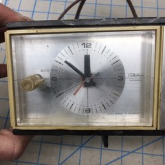 Vintage Lloyds Clock Radio J702G-108A (B)