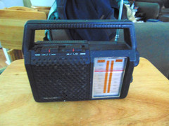 Vintage Radio Shack Realistic AM/FM Radio Model # 12-711