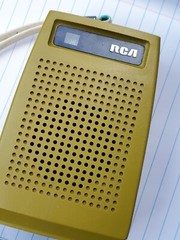 VTG RCA HAND HELD SMALL RADIO untested