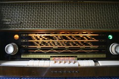 Grundig Model MAJESTIC 4090 HiFi Tube Radio – GERMAN version