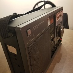 PANASONIC RF-B3OO Short Wave Radio- Tested And Functions Great!