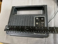 Vintage Rare 70s Radioshack Realistic Radio 12-663 AM FM Portable AC/DC