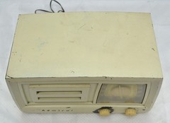 Vintage Admiral 5J23 N Tube Radio