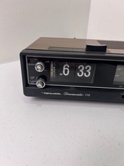 Realistic Chronomatic-116 Vintage AM/FM Flip Clock Radio -RESTORED-
