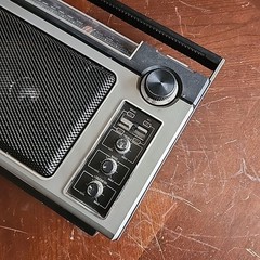 General Electric 7-2880B Long Range Super Radio – Black/Silver – Works Good