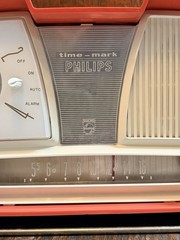 RARE 1950s Philips Time-Mark Clock Radio Atomic Red/Pink B2C11U WORKS MCM Cord