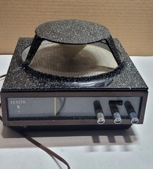 Vintage Mid Century Zenith Circle Of Sound A424W Solid State Radio
