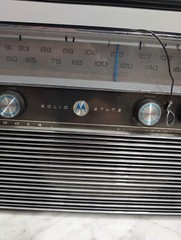 Vintage Motorola Model TP13EE AM/FM Solid State Transistor Portable Radio