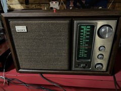 Sony Fidelity sound Tabletop Am/Fm Stereo Model # ICF-9650W Nice Shape