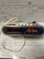 VTG Gran Prix GPX Am/Fm Clock Radio Transparent Model D510 Tested Works
