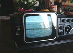 1979 Vintage Sears CRT Go Anywhere Solid State 564 TV Radio UHF VHF FM Works