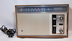 Panasonic Solid State 2-Band AM/FM Radio Model #RE-7329 Japan Vintage T2399