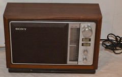 Vintage Sony ICF-9740W 2-Band AM/FM Radio Simulated Wood Cabinet