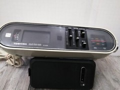 VTG. Toshiba RC 803F Alarm Clock Radio (RADIO WORKS, CLOCK DOES NOT)