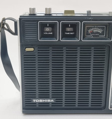 Vintage Toshiba Radio IC-777 – For Parts only