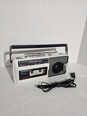 Vintage 70&rsquo;s – 80&rsquo;s Cornet Portable Radio, Cassette, Recorder + Box – Tested