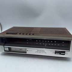 VINTAGE LLOYD&rsquo;S MODEL J249 AM/FM STEREO ELECTRONIC CLOCK RADIO with CASSETTE