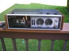 Panasonic RC-7469 AM/FM Alarm Flip Clock Radio Working See Description