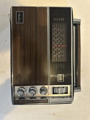 Vintage Broadmoor 5/6 Band AC/DC Transistor Radio Dual Double Antenna 3196