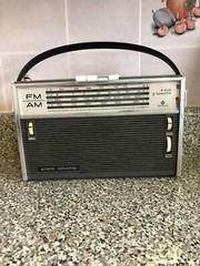 HITACHI RADIO