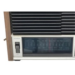 Vintage Radio Toshiba Model RH-541F Black Wood Veneer Japan c 1973